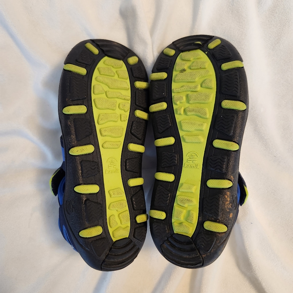 Kamik little kids size 1 Kick sandals waterproof synthetic leather upper - Picture 5 of 8